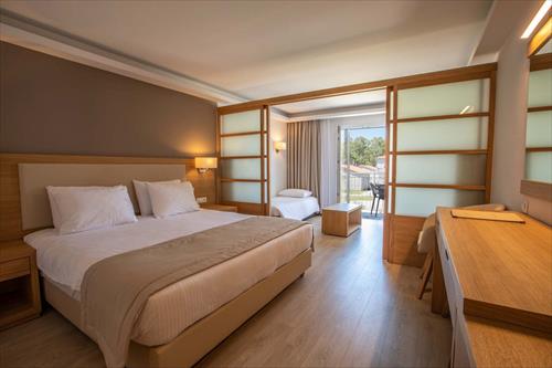 Paleros-Beach-Resort-Luxury-Hotel-Gallery-Room-4