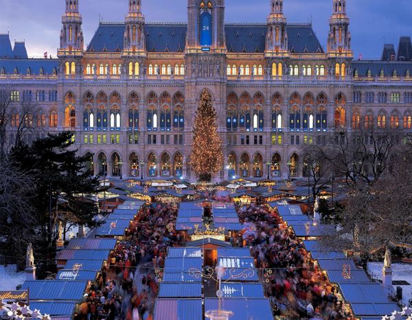 Βιέννη - Βουδαπέστη,Χριστούγεννα ,5ήμερη αεροπορική εκδρομή ,24-28 Δεκ ,από 495 ευρώ!